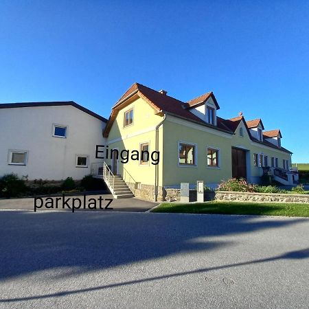 Apartment Am Alpakahof Hahn Grafenschlag Eksteriør bilde