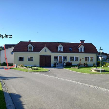 Apartment Am Alpakahof Hahn Grafenschlag Eksteriør bilde